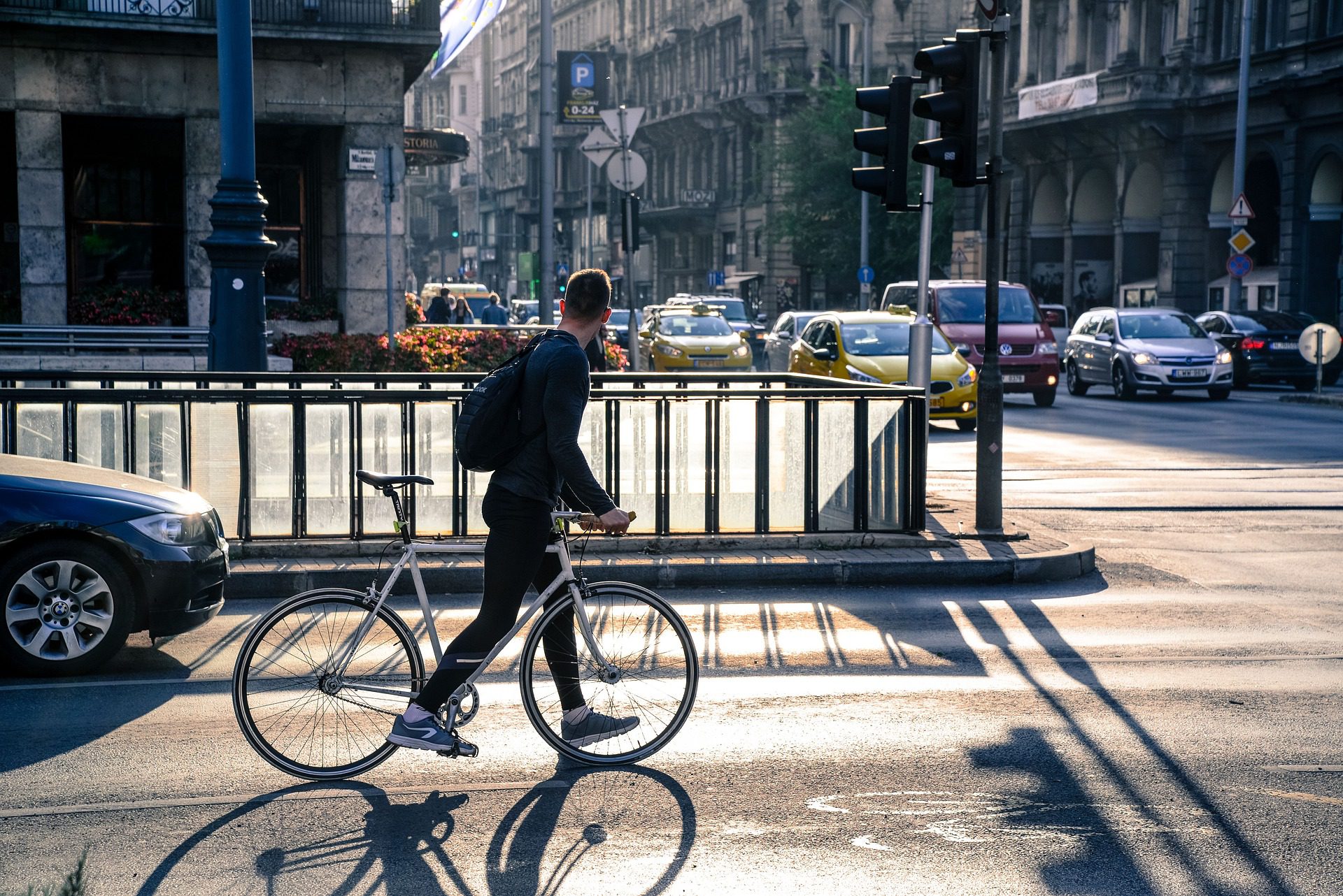 A FIÚK SZEXUÁLIS KIZSÁKMÁNYOLÁSA: MAGYARORSZÁGI JELENTÉS Január, 2022