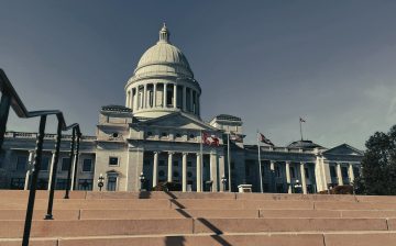 Arkansas Gov. Sanders signs law loosening child labor protections