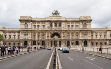 Sea migrant return scheme denounced by Italian top court