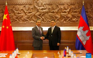 China ready to work with Cambodia to promote community with shared future: Wang Yi