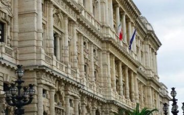 Court rules Italy cannot hinder rescue ships