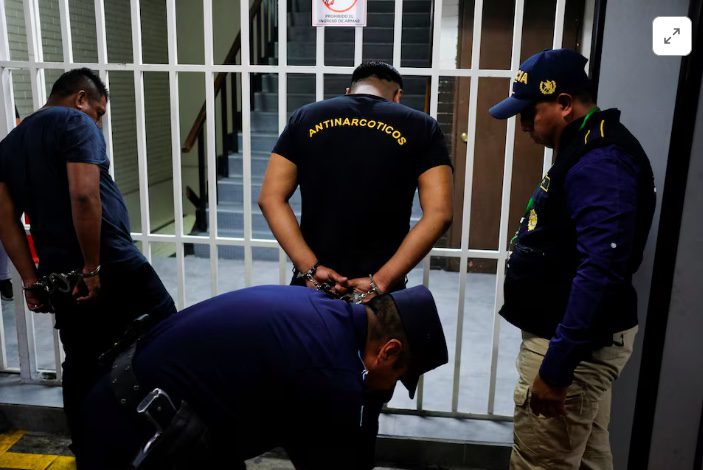 Guatemala arrests police officers implicated in migrant smuggling ring