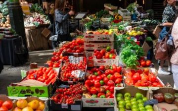Migrant farmers in UK protest exploitation through seasonal worker scheme