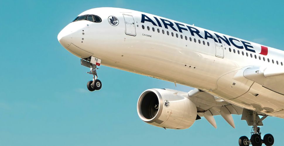 Airlines pressured over deportation flights by rights groups